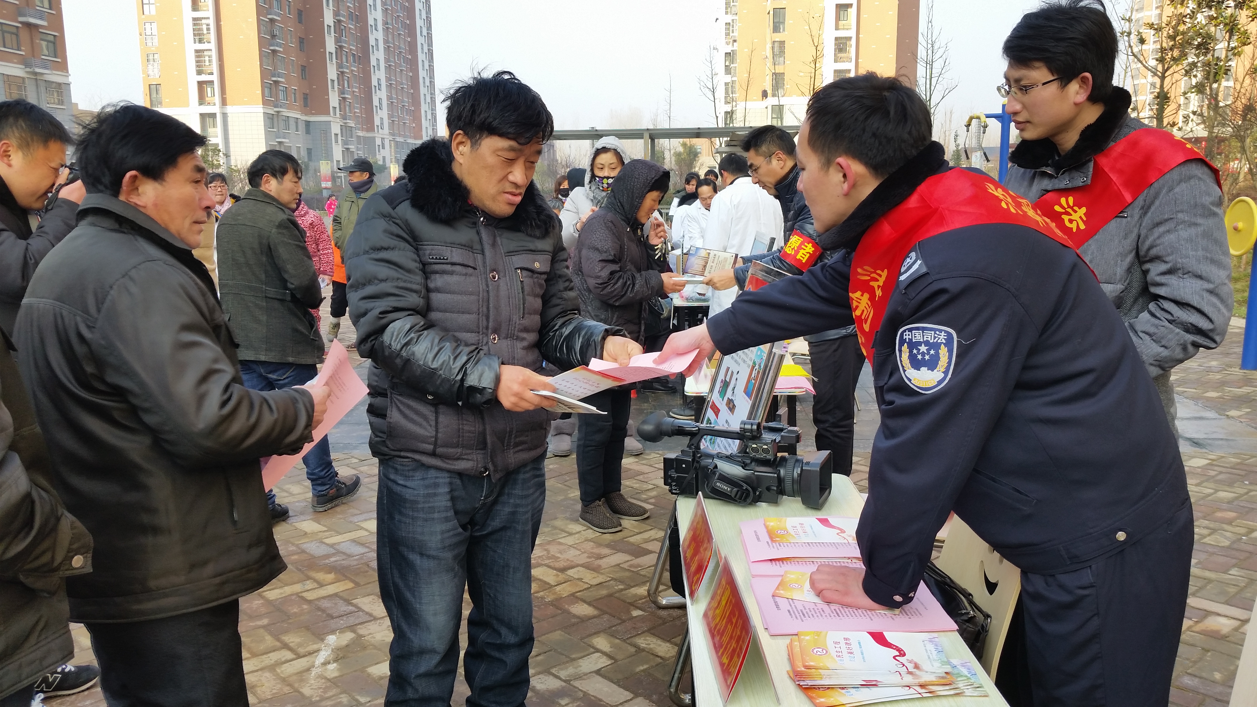 “三下乡”普法